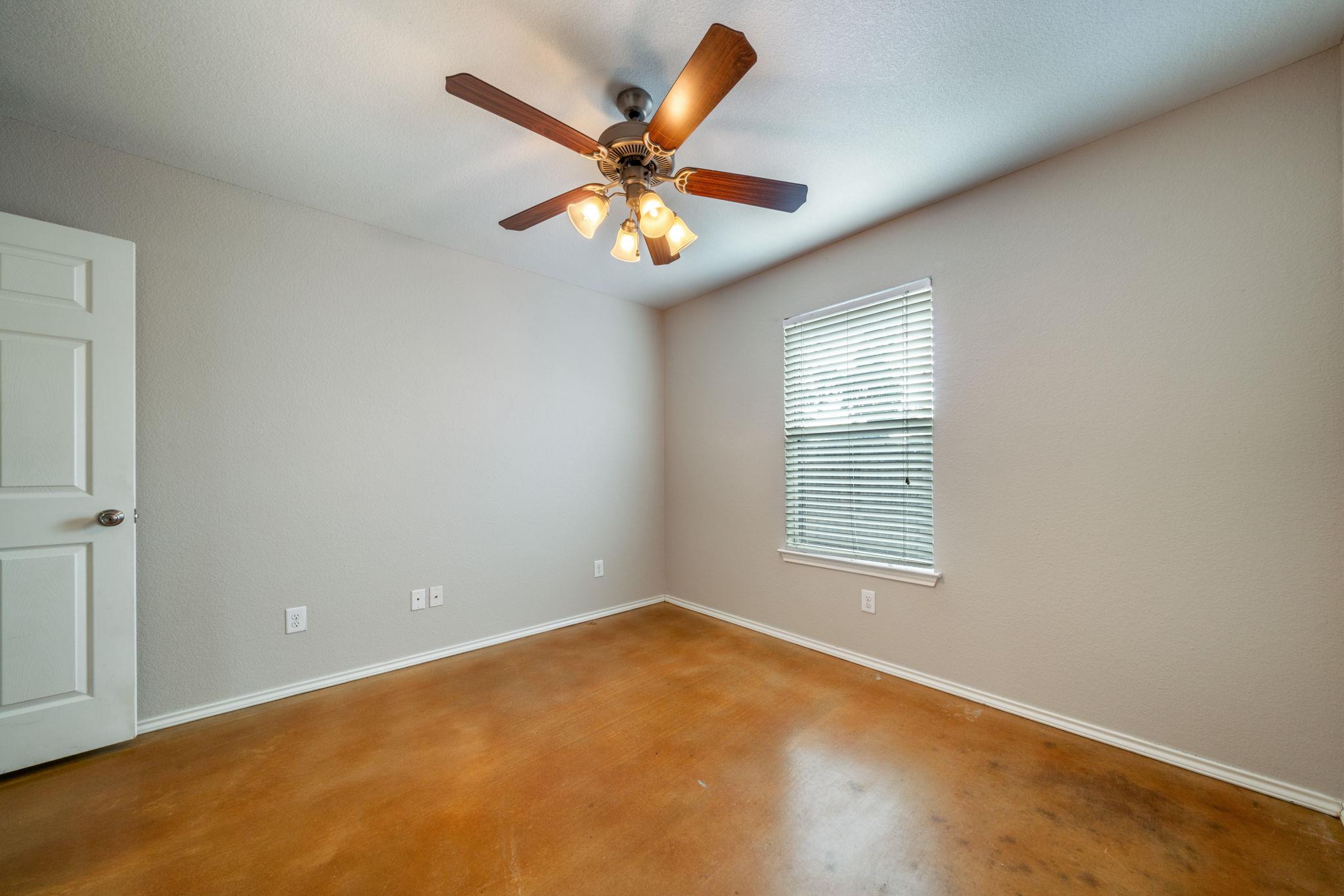 Image 15 of 27 For 1237 Jefferson Ave 407