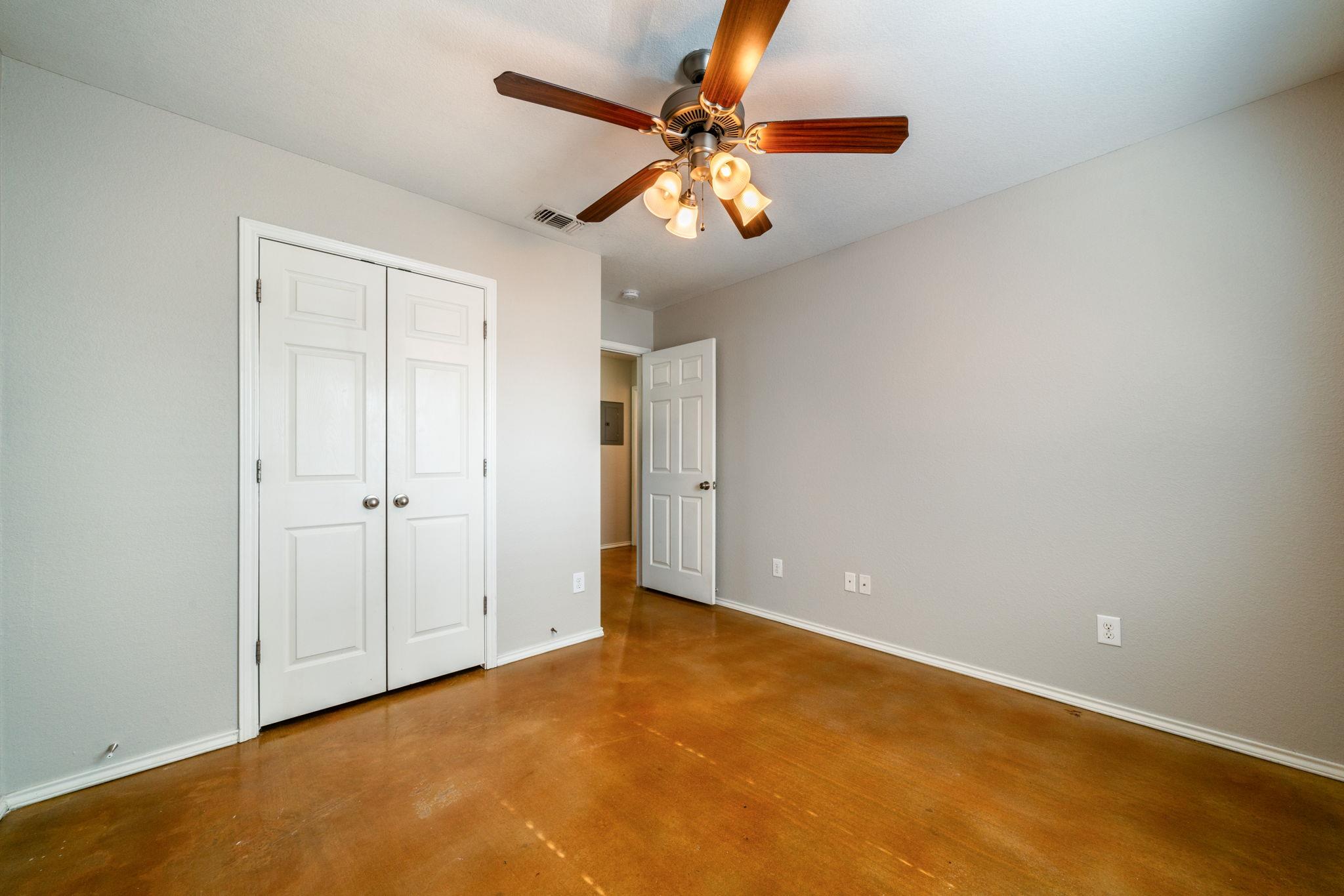 Image 16 of 27 For 1237 Jefferson Ave 407