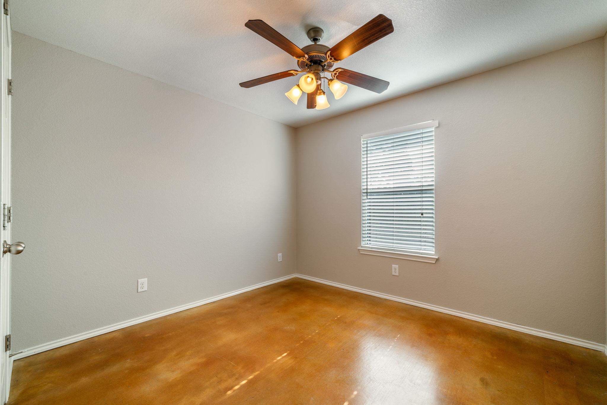 Image 18 of 27 For 1237 Jefferson Ave 407