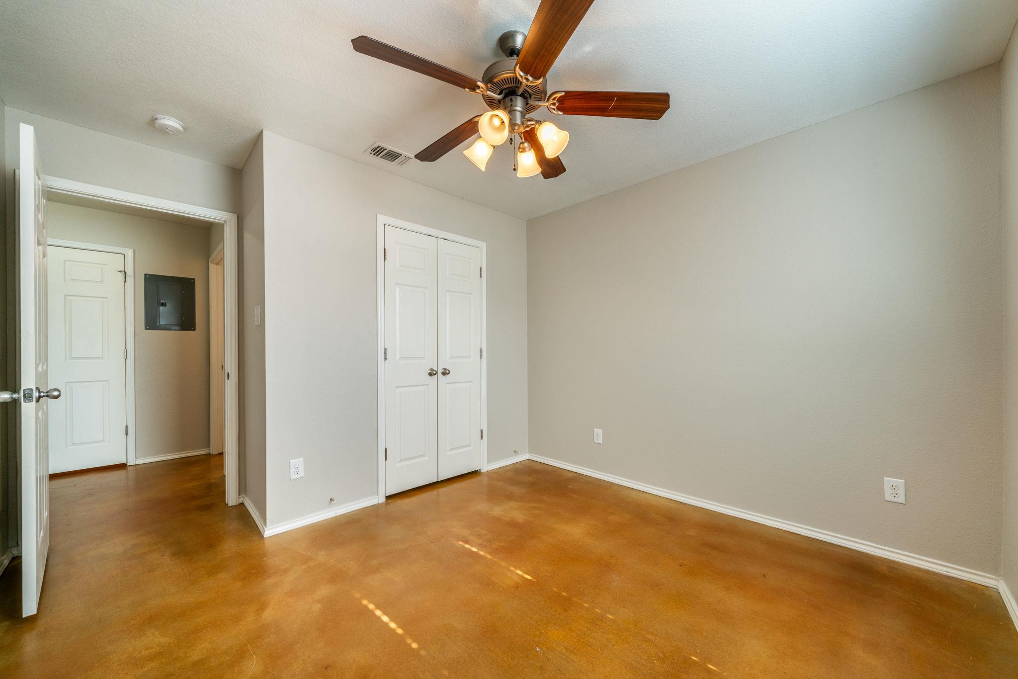 Image 19 of 27 For 1237 Jefferson Ave 407