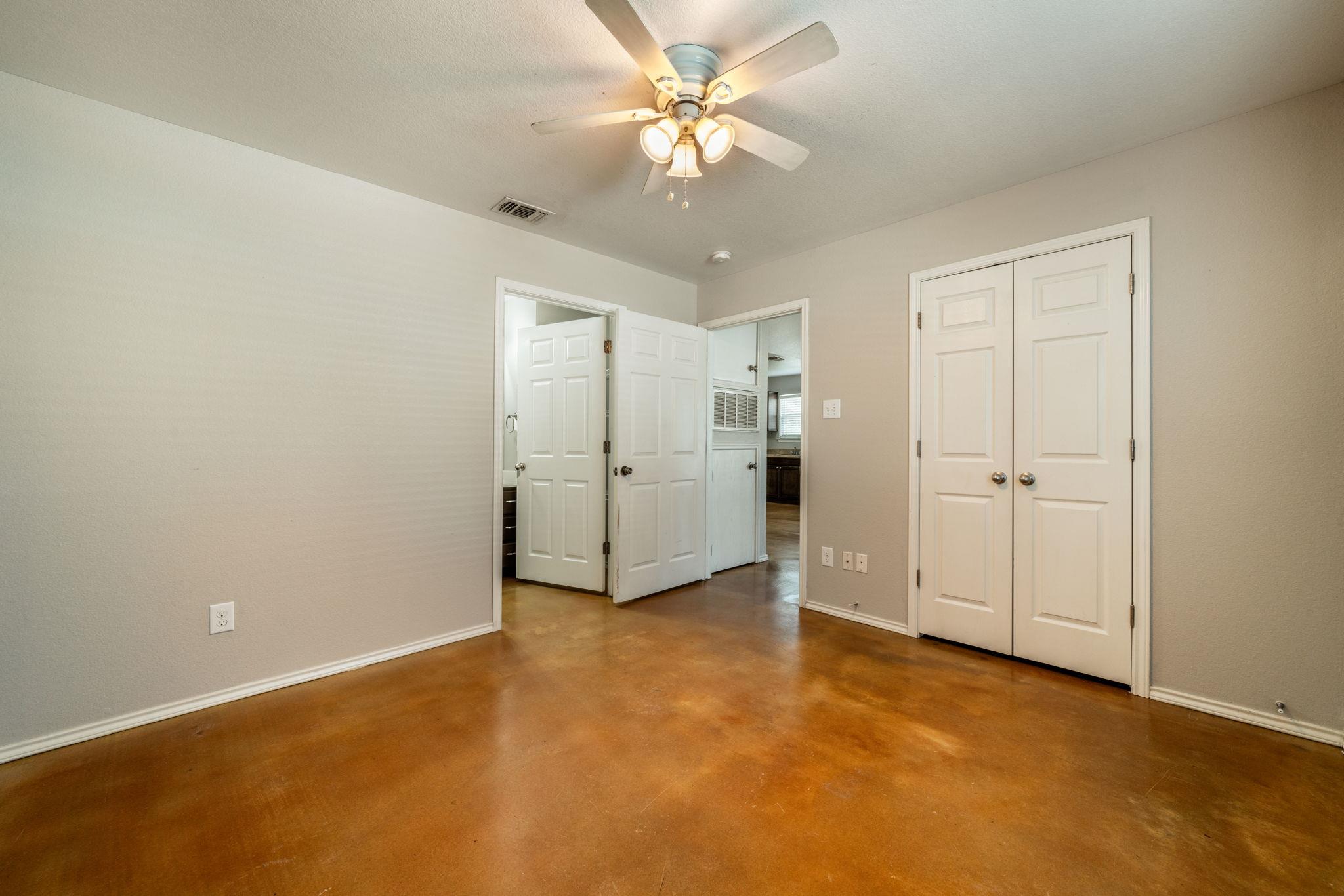 Image 25 of 27 For 1237 Jefferson Ave 407