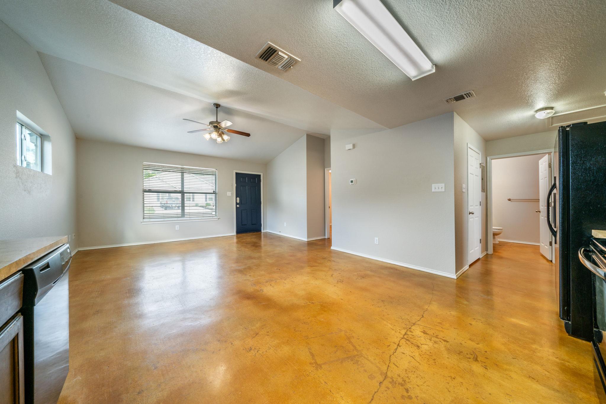Image 8 of 27 For 1237 Jefferson Ave 407