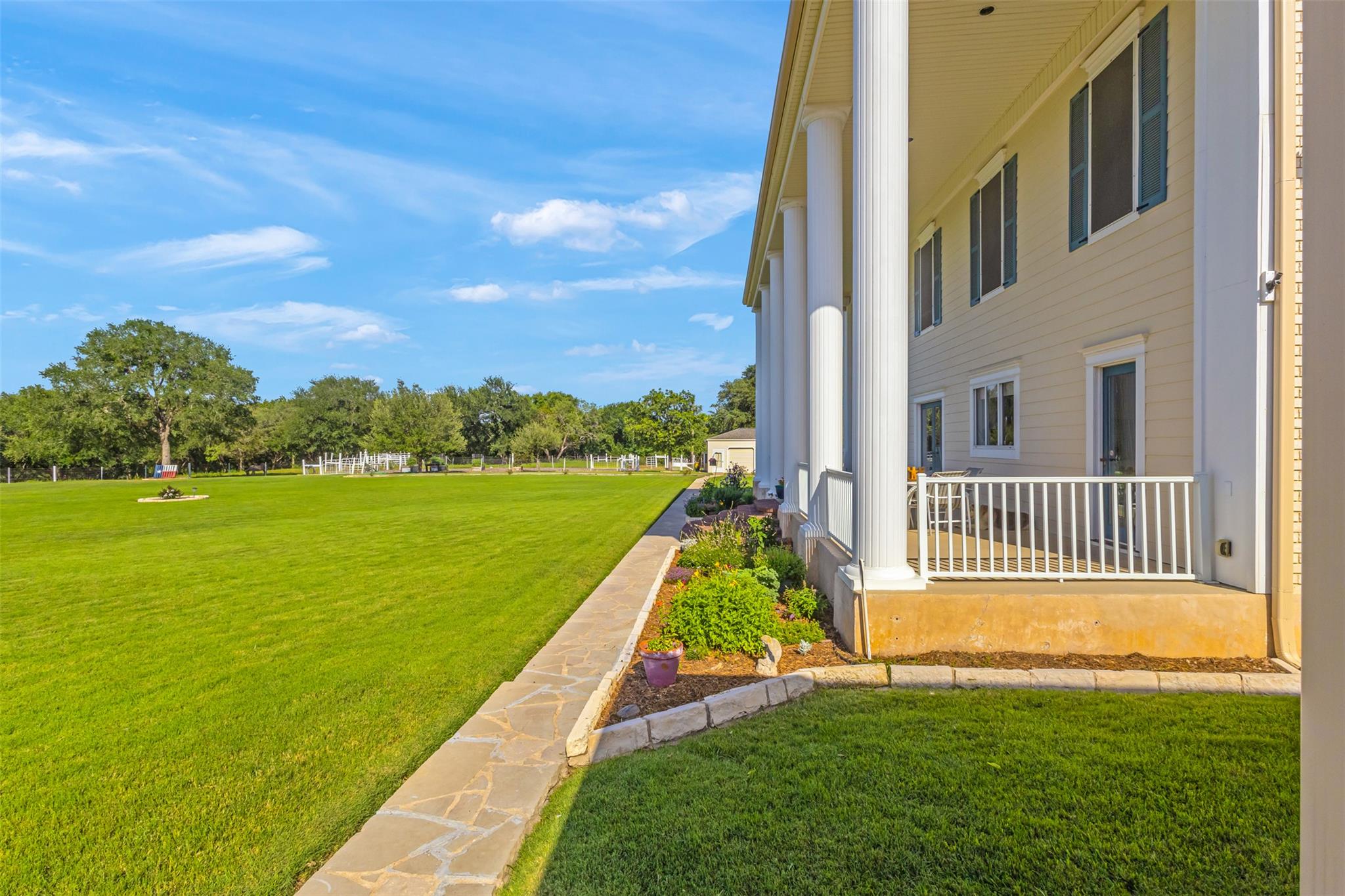 Image 5 of 39 For 10299 Paddy Hamilton Rd