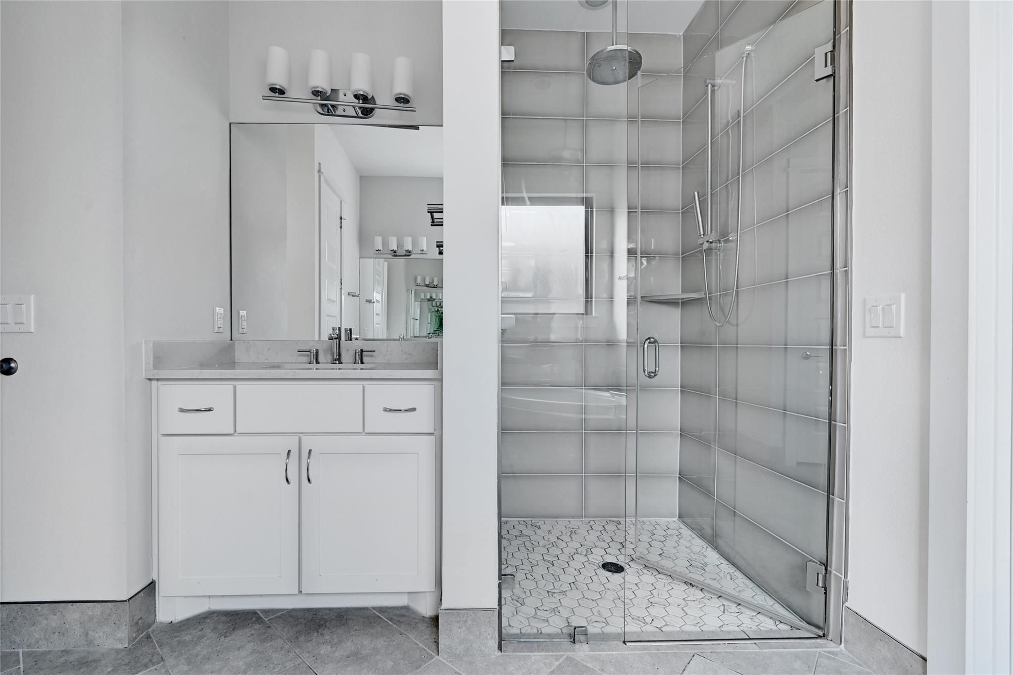 Image 12 of 25 For 1815 38th St