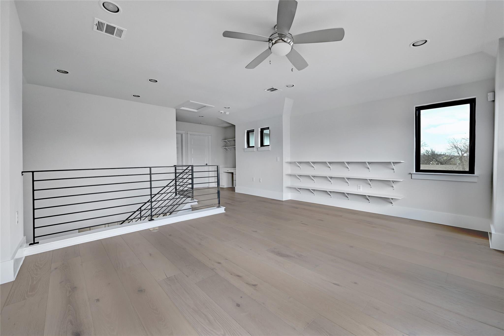 Image 18 of 25 For 1815 38th St