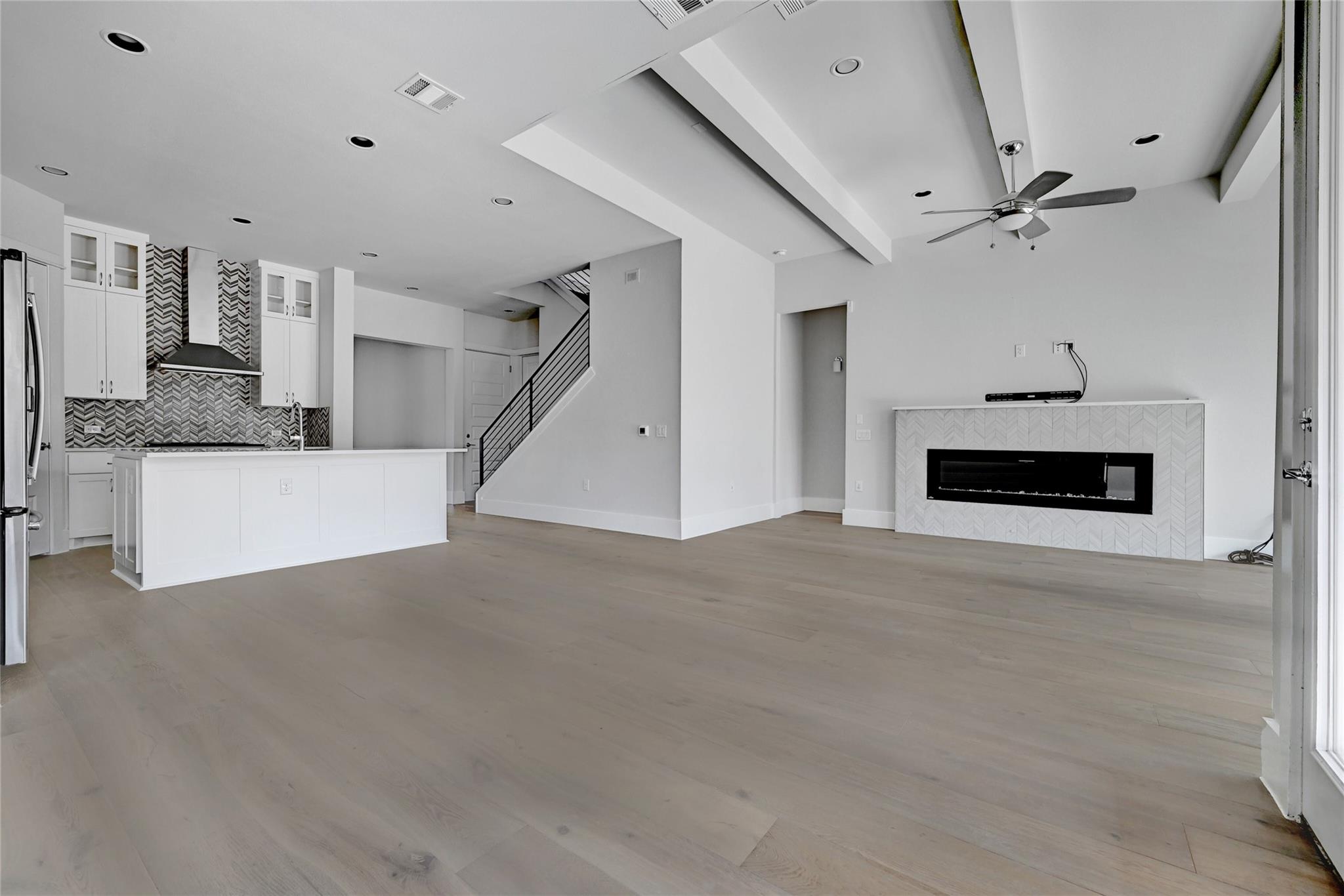 Image 6 of 25 For 1815 38th St