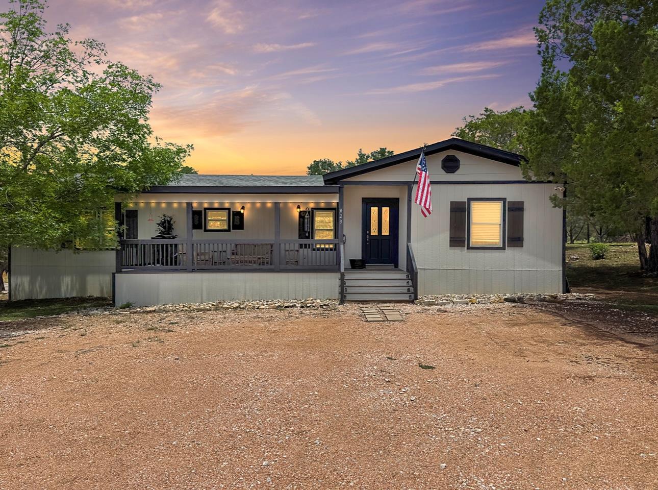 Details for 823 Trail Crest Dr, Canyon Lake, TX 78133