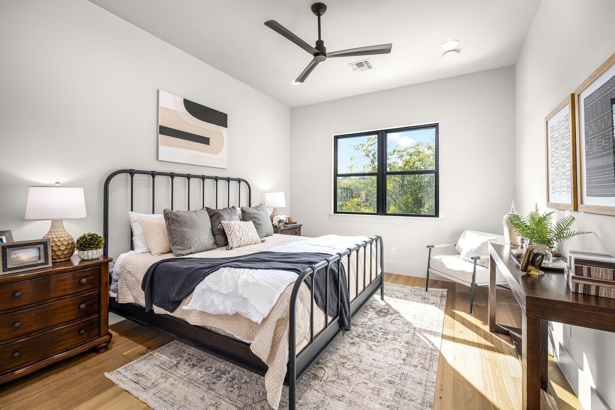 Image 18 of 37 For 232 Riverfront Dr