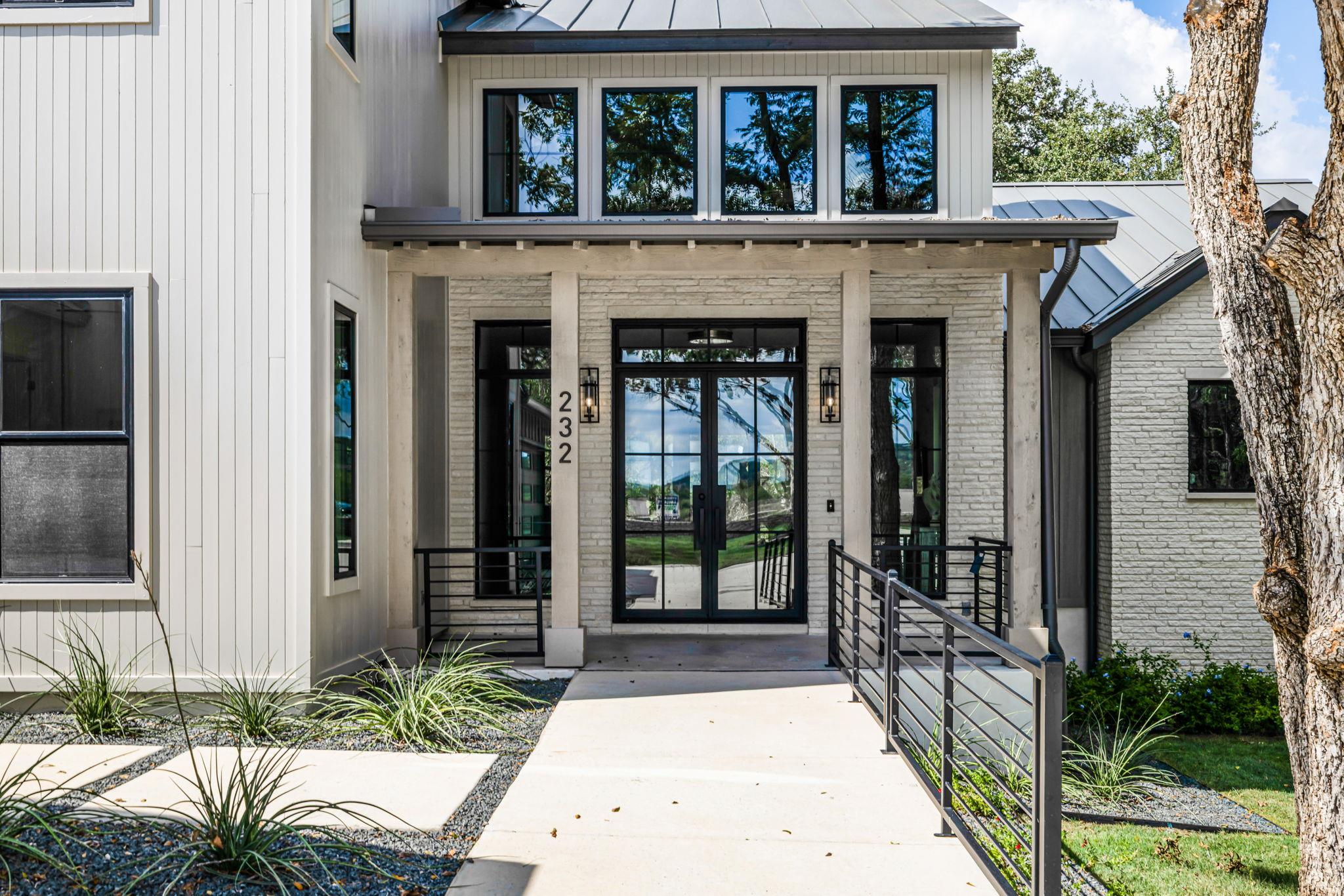 Image 3 of 37 For 232 Riverfront Dr