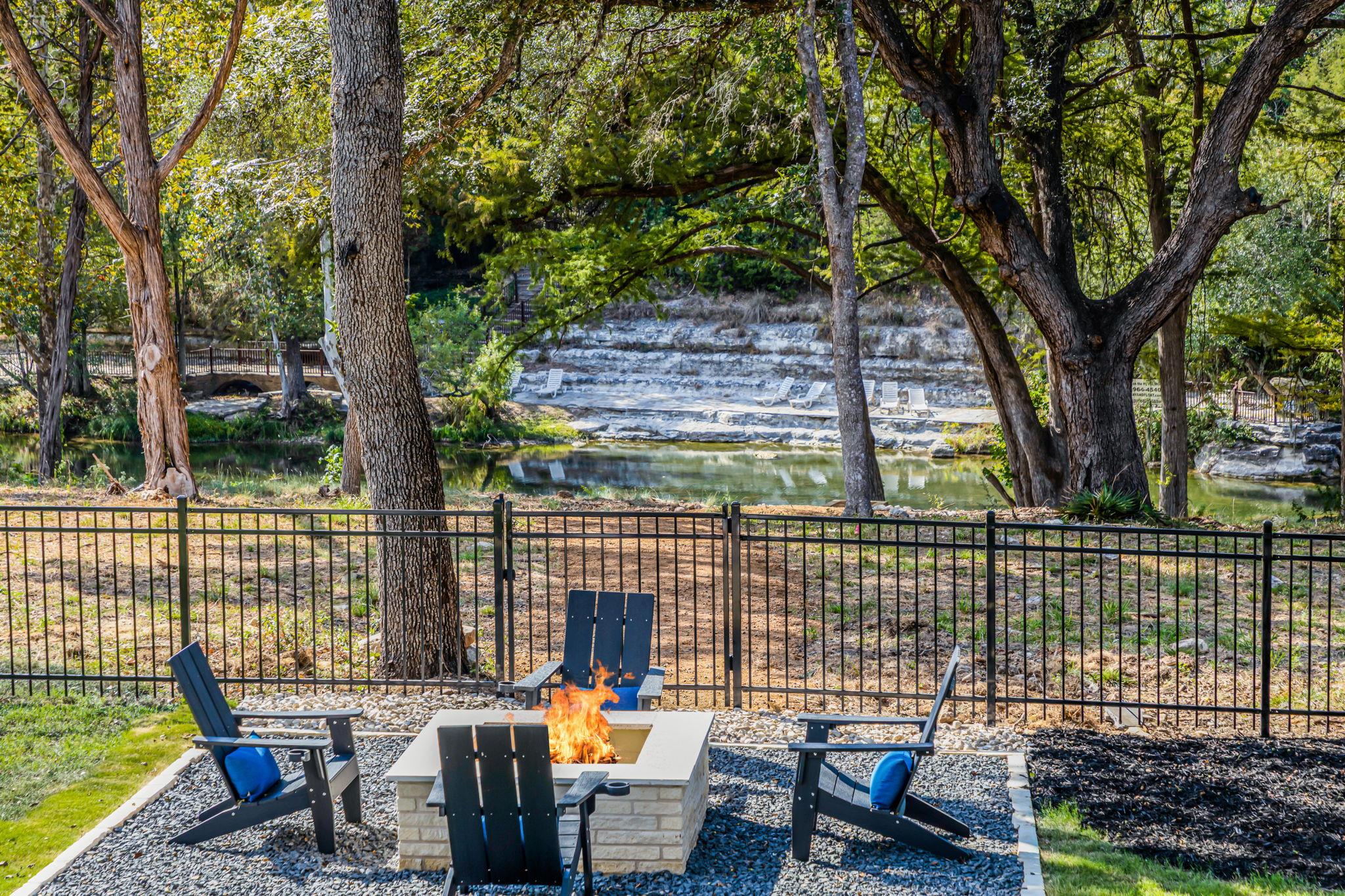 Image 31 of 37 For 232 Riverfront Dr