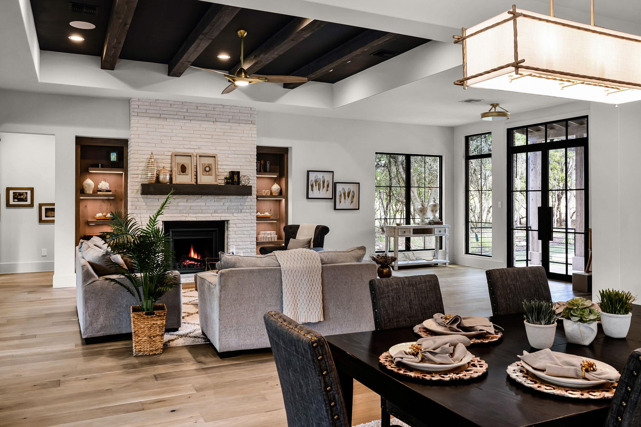 Image 4 of 37 For 232 Riverfront Dr