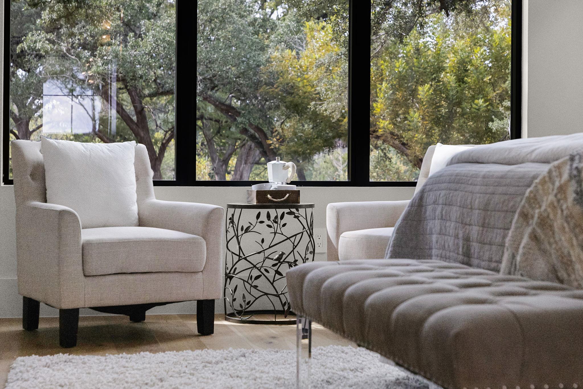 Image 9 of 37 For 232 Riverfront Dr