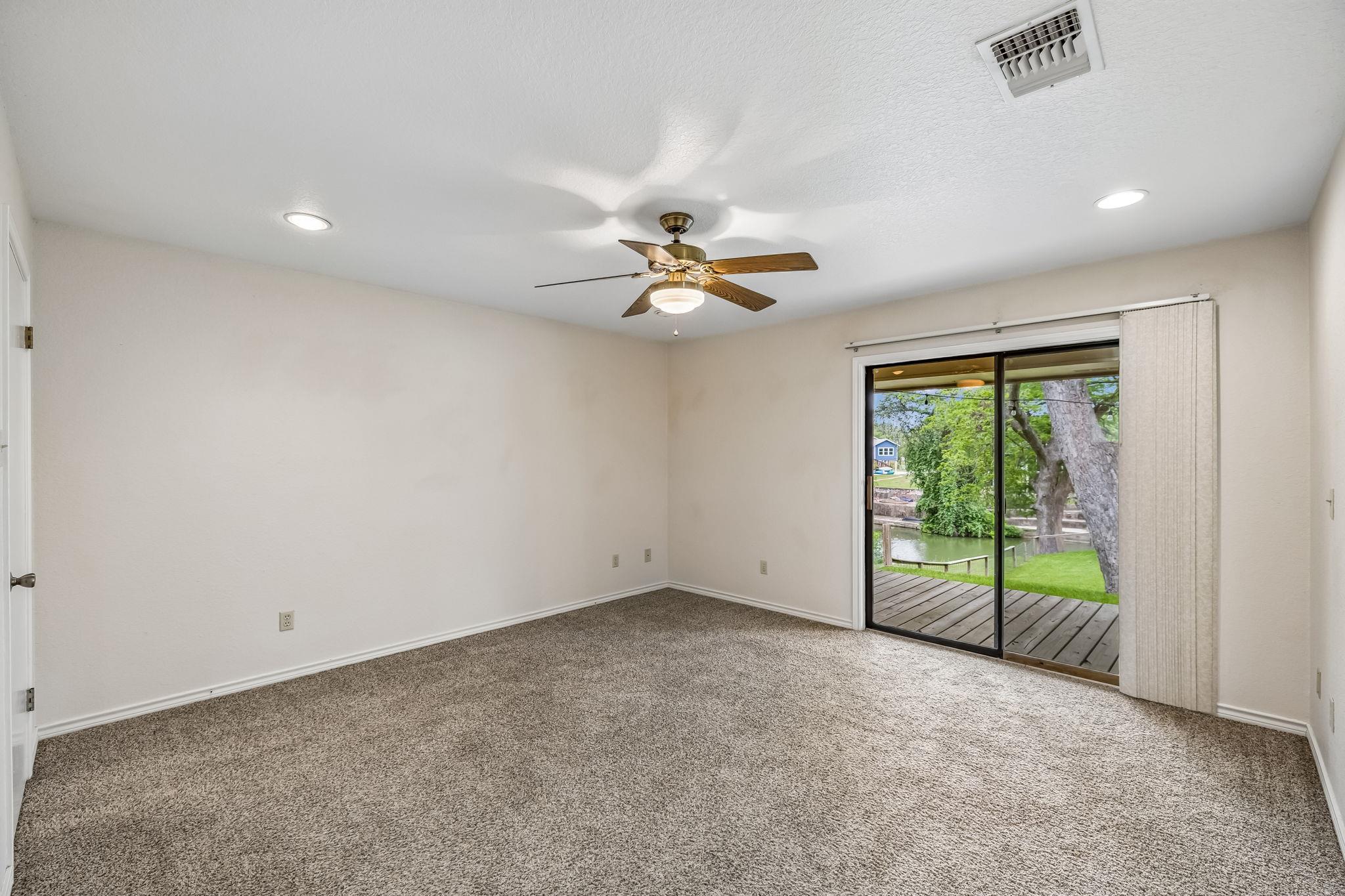 Image 19 of 28 For 900 Boenig St