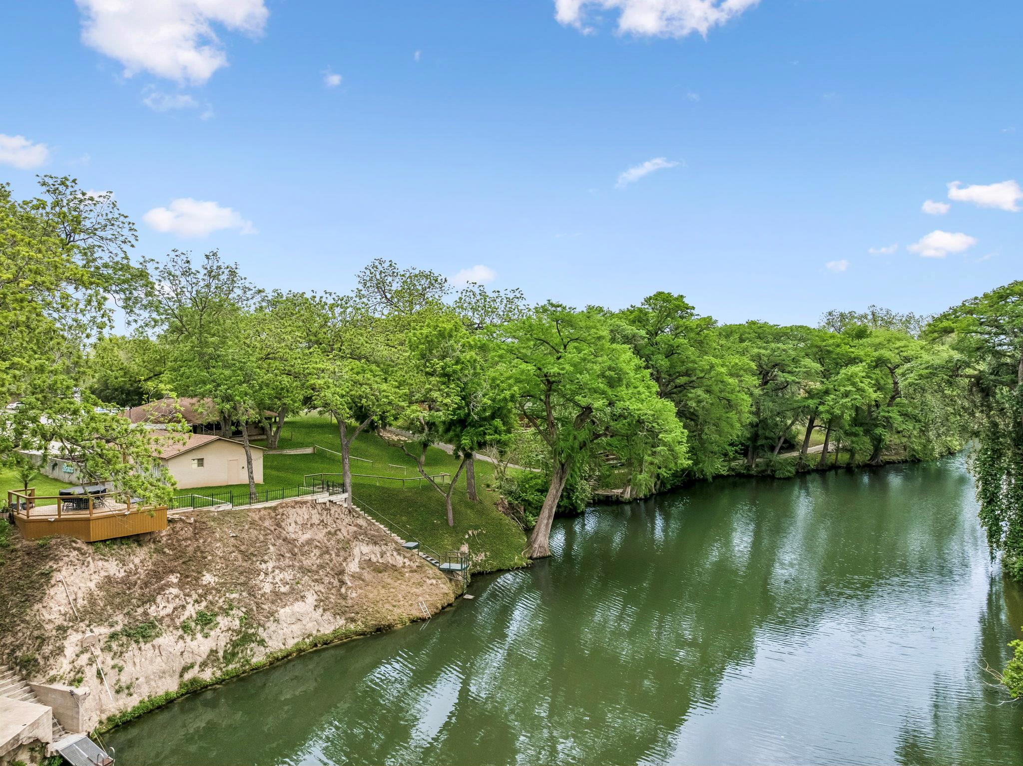 Image 4 of 28 For 900 Boenig St