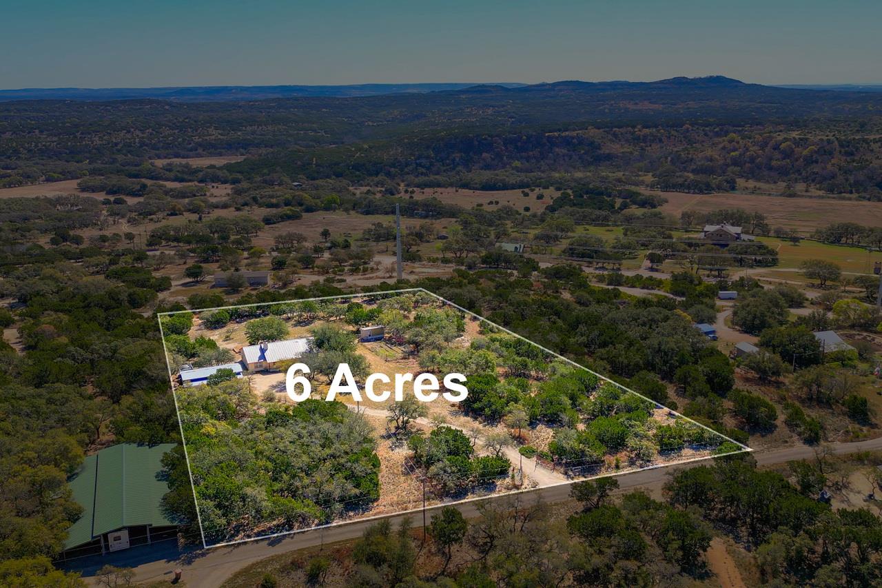 Details for 1129 Lonesome Loop, Blanco, TX 78606