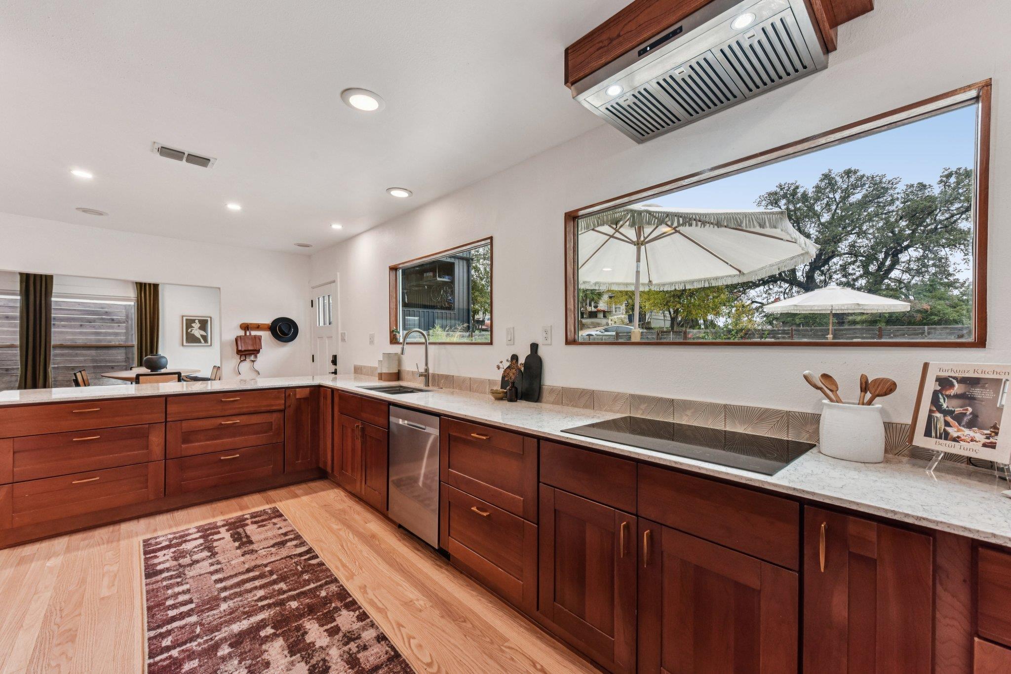 Image 11 of 40 For 1101 Manlove St