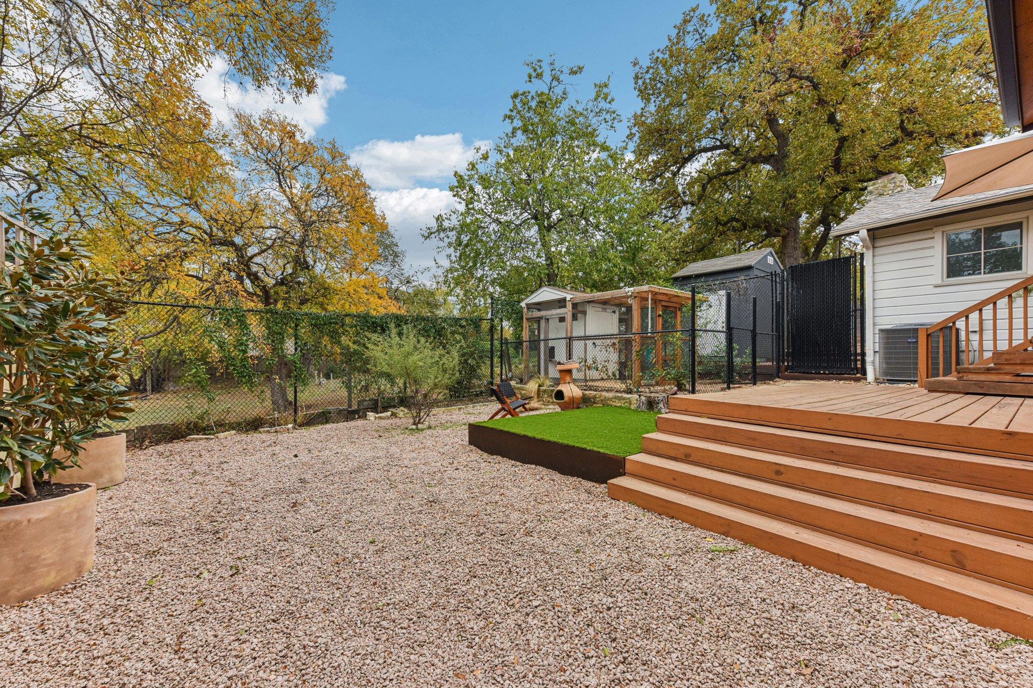 Image 35 of 40 For 1101 Manlove St