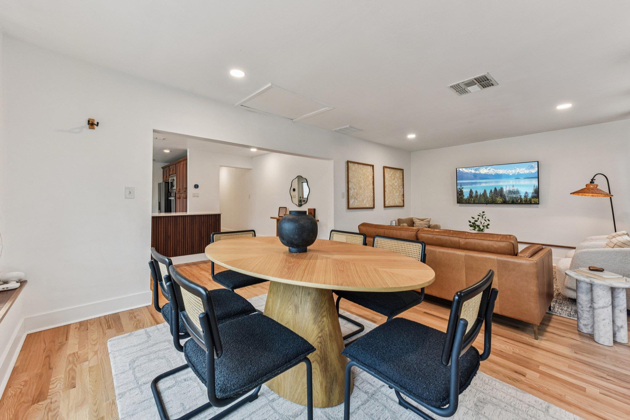 Image 7 of 40 For 1101 Manlove St