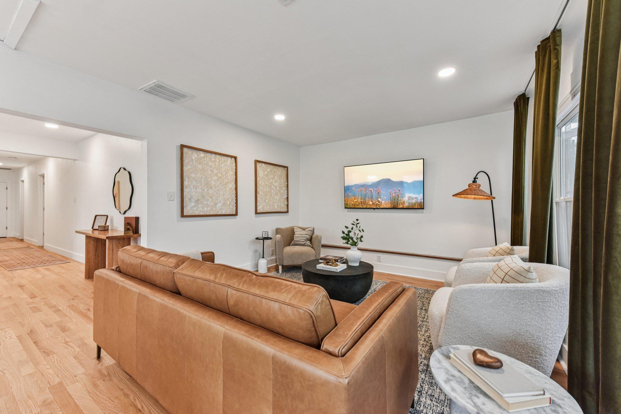 Image 8 of 40 For 1101 Manlove St