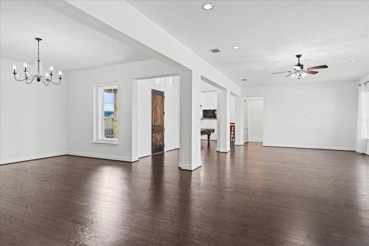 Image 7 of 27 For 609 Dancing Oak Ln