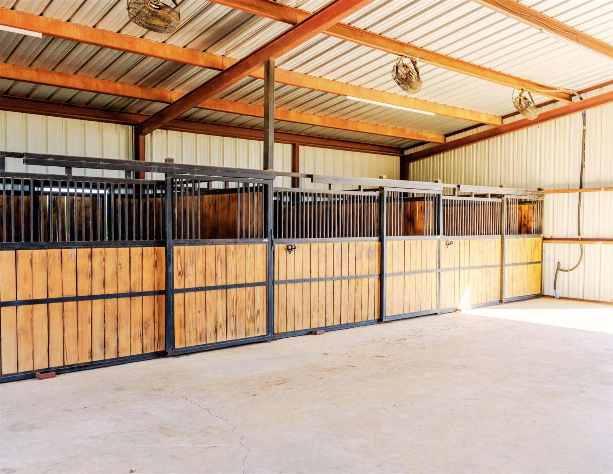 Image 34 of 40 For 1980 County Road 361