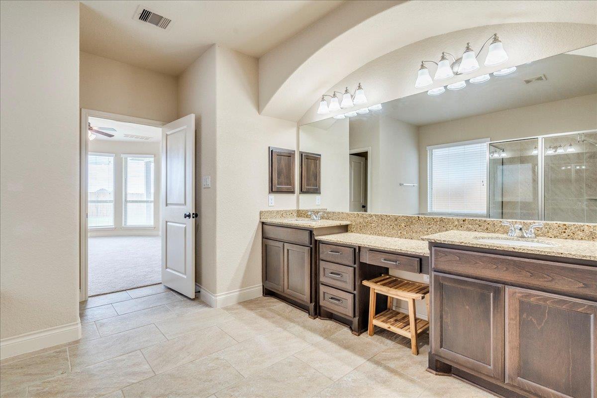 Image 15 of 39 For 2933 Countryside Path