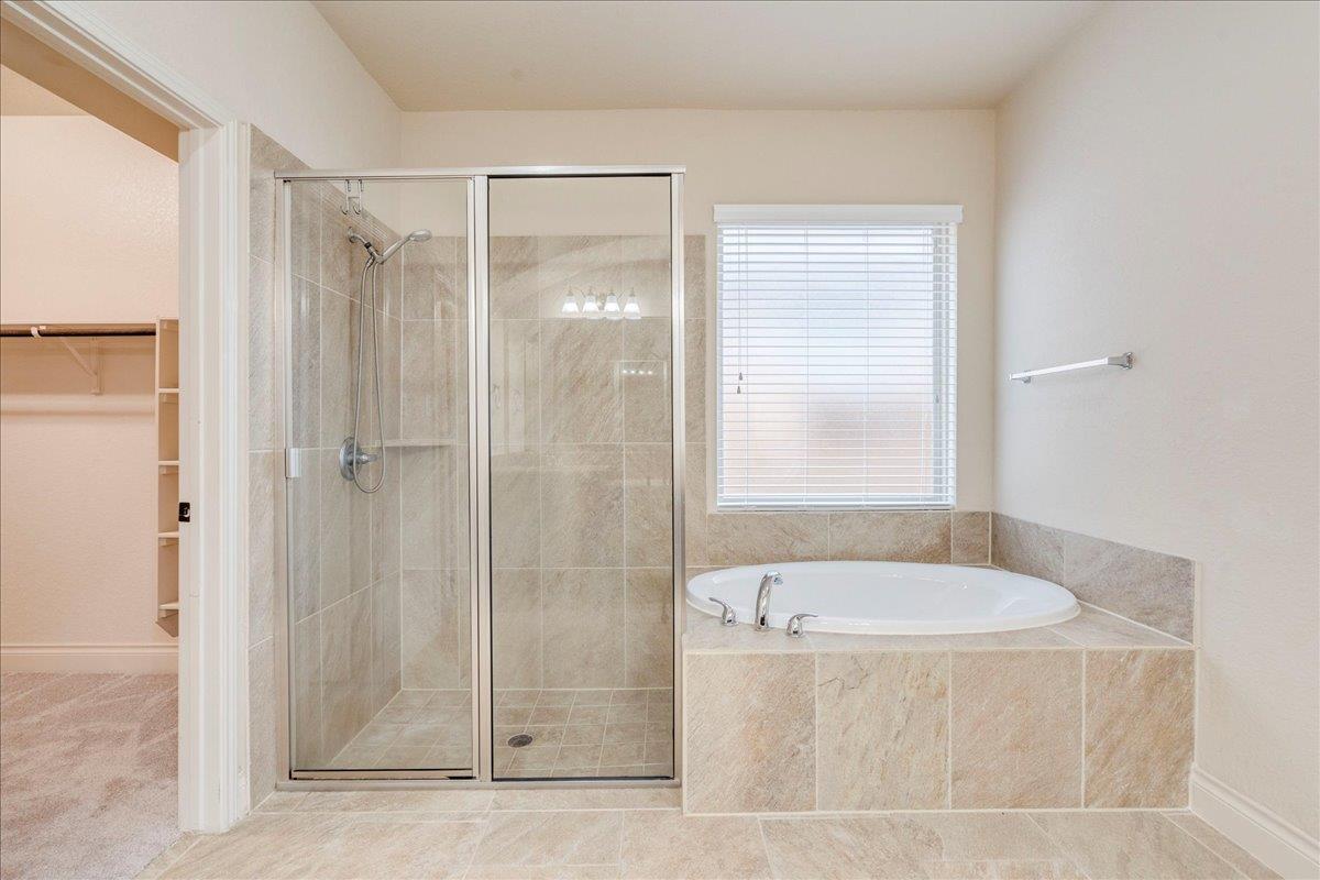 Image 16 of 39 For 2933 Countryside Path