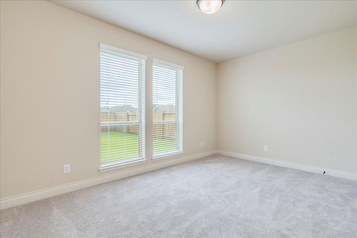 Image 18 of 39 For 2933 Countryside Path