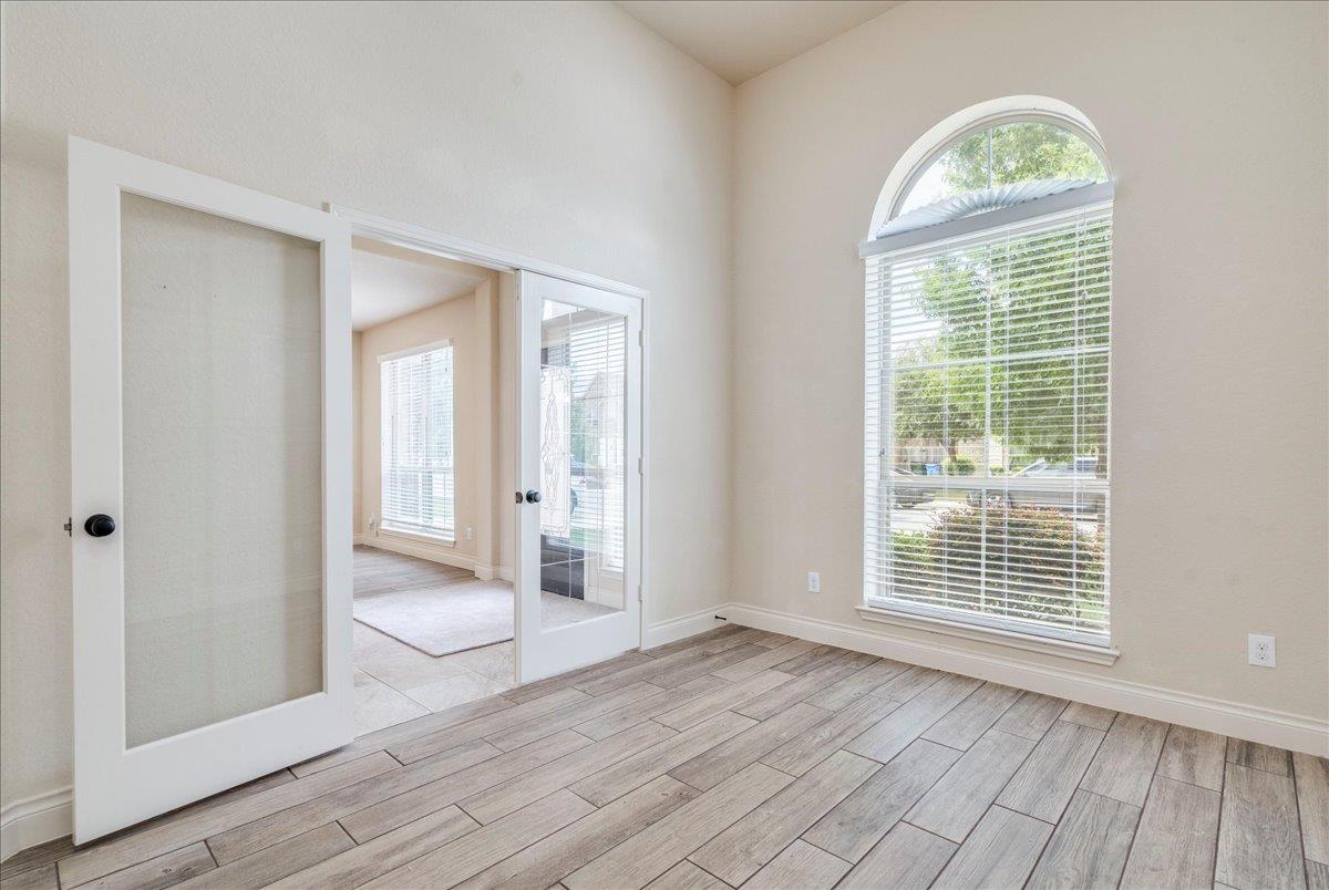 Image 21 of 39 For 2933 Countryside Path