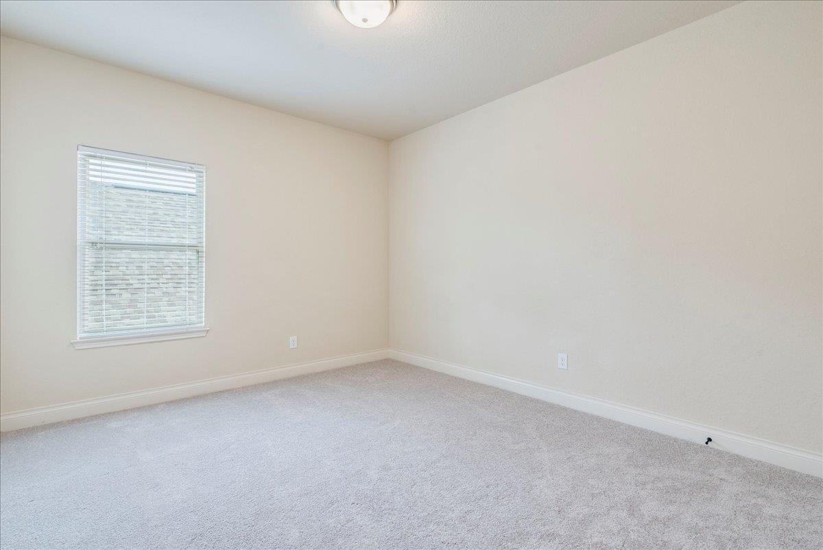 Image 26 of 39 For 2933 Countryside Path