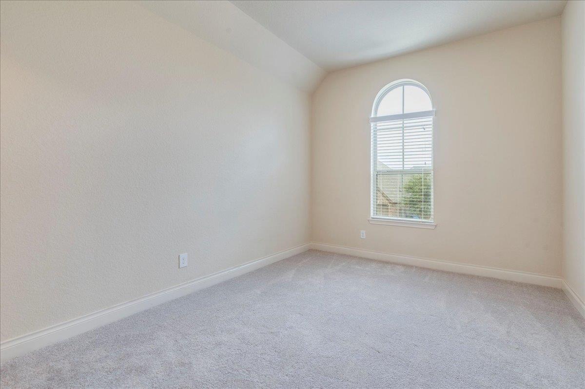 Image 29 of 39 For 2933 Countryside Path