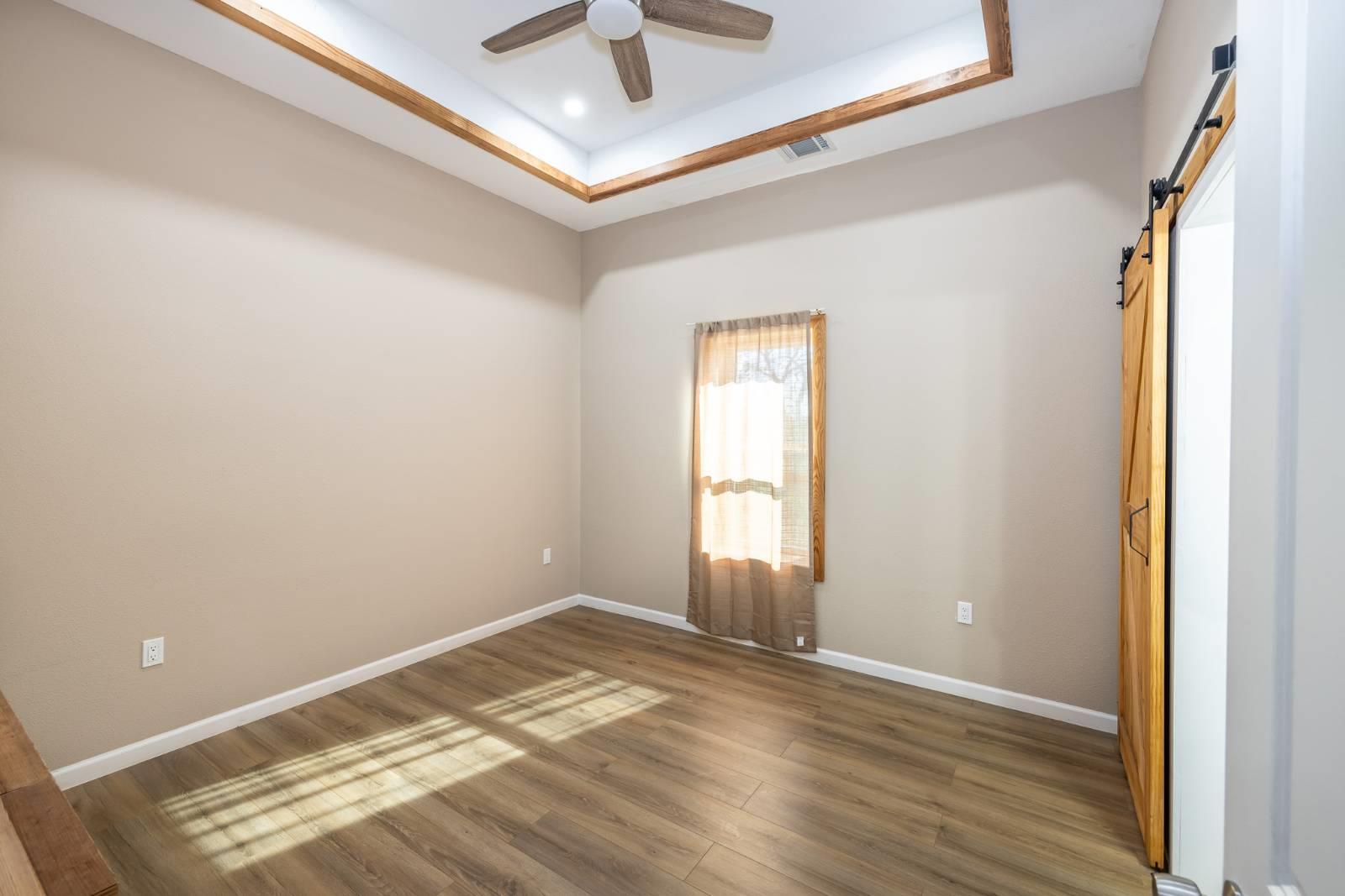 Image 11 of 36 For 304 9th  