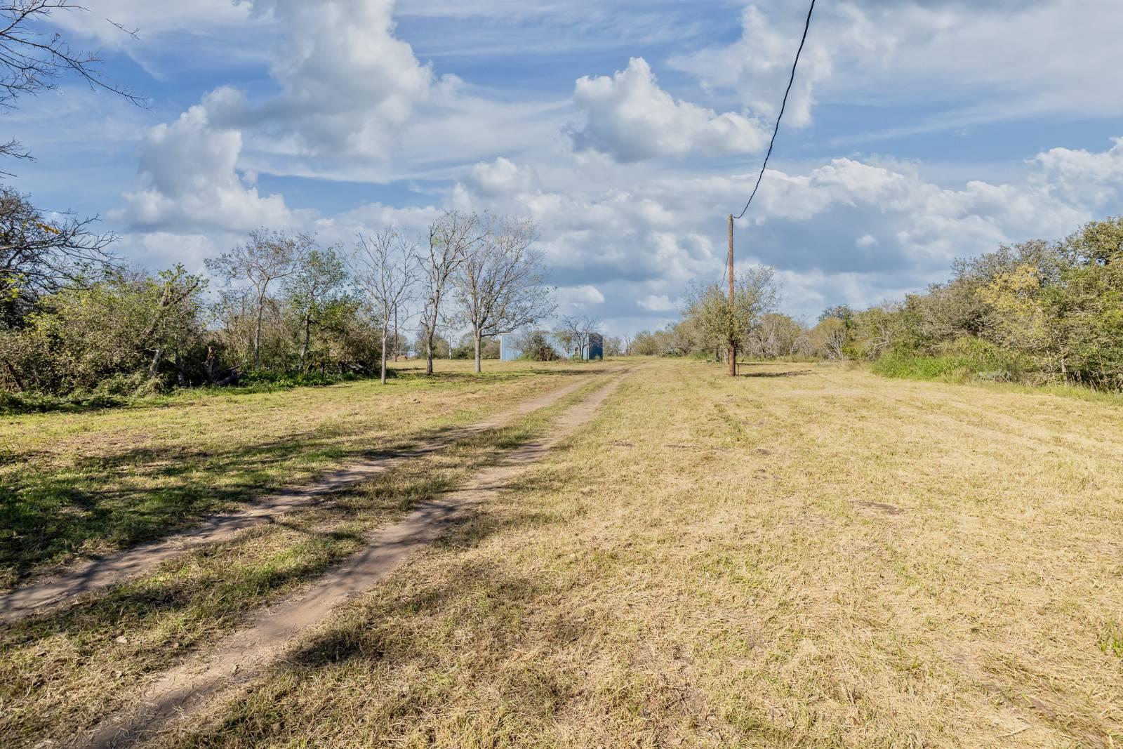Image 22 of 36 For 304 9th  