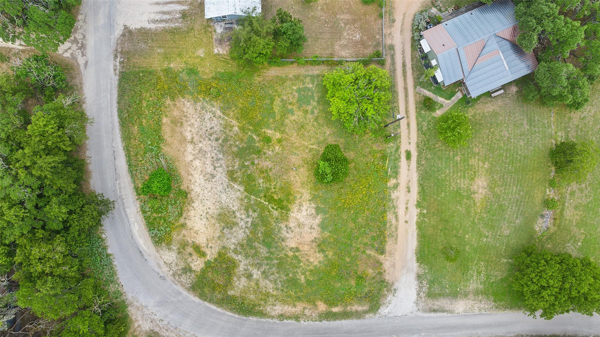 Image 5 of 8 For 1429 Greenlawn Park