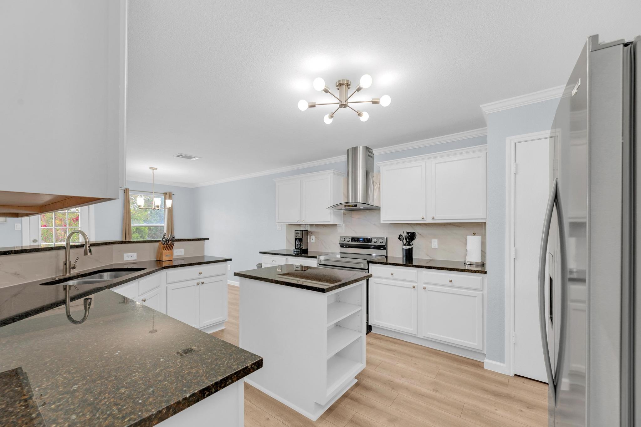 Image 11 of 39 For 222 Herrera Trl