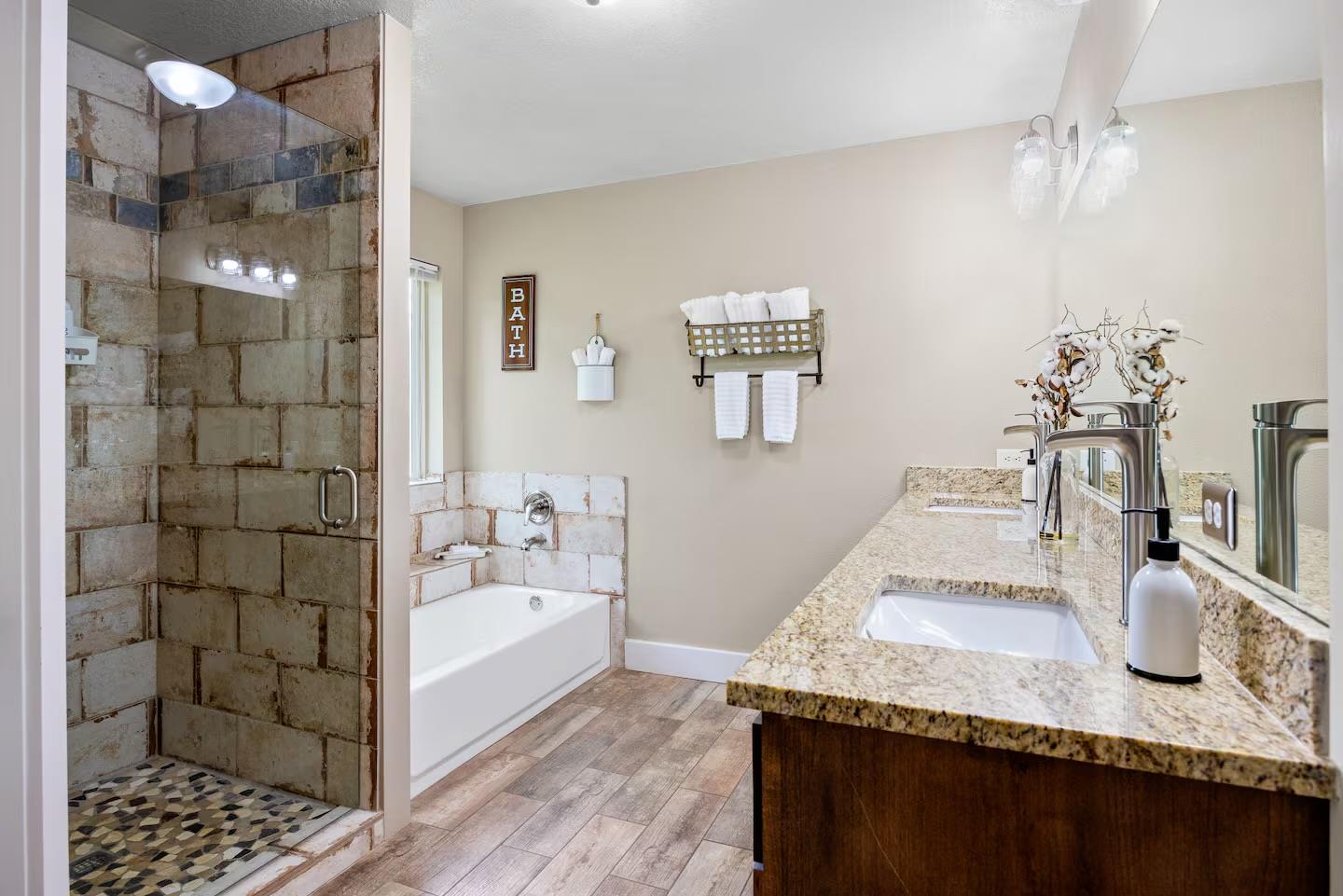 Image 13 of 18 For 801 John Knox Rd