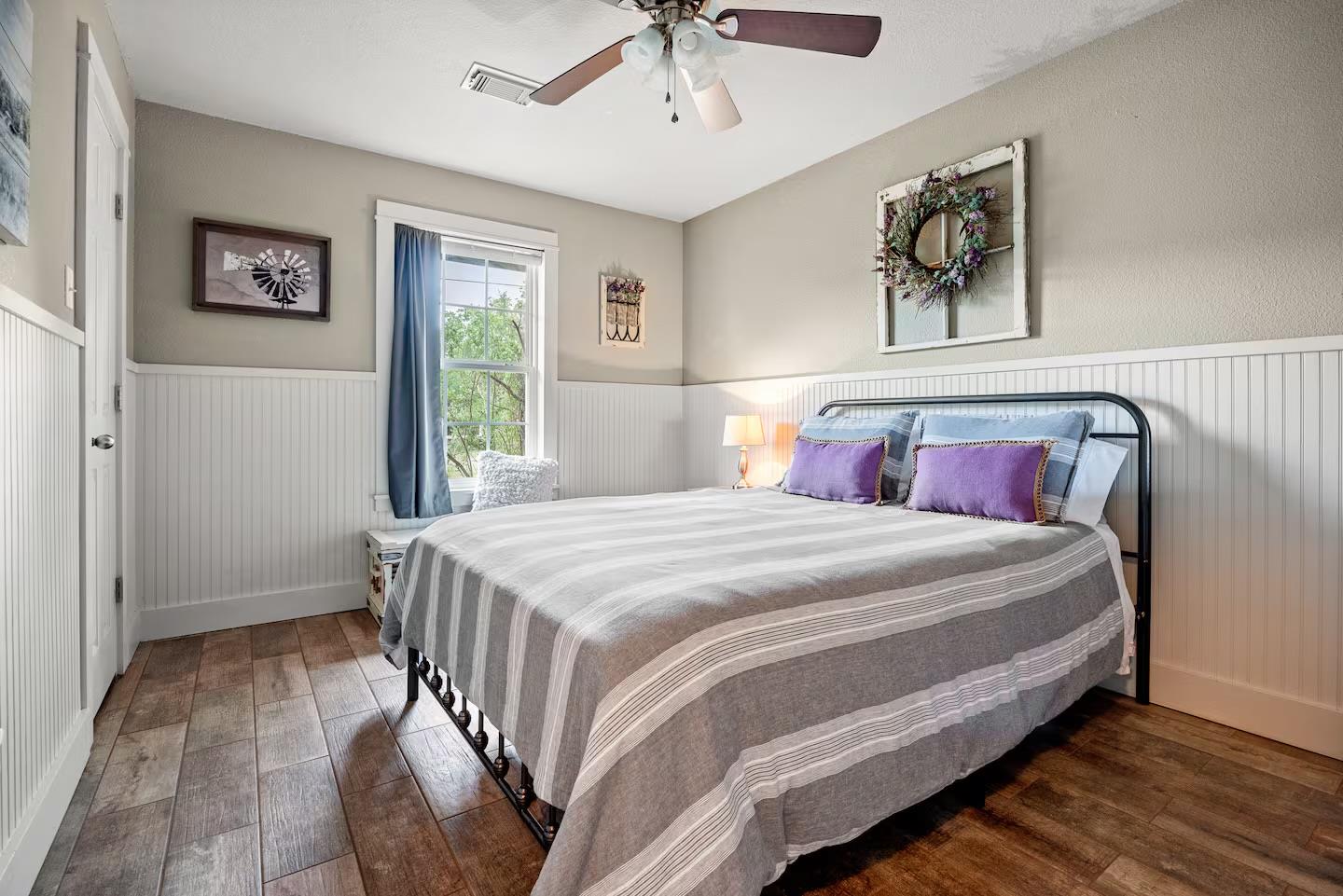 Image 16 of 18 For 801 John Knox Rd