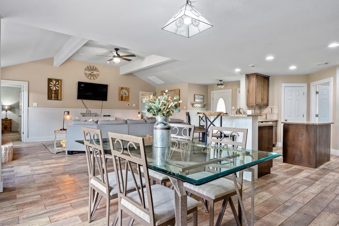 Image 6 of 18 For 801 John Knox Rd