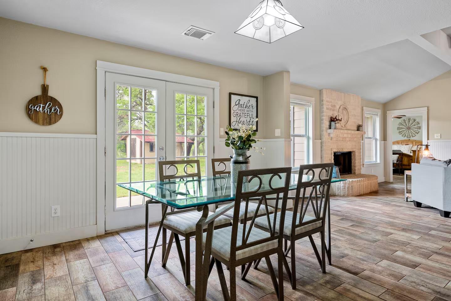 Image 9 of 18 For 801 John Knox Rd