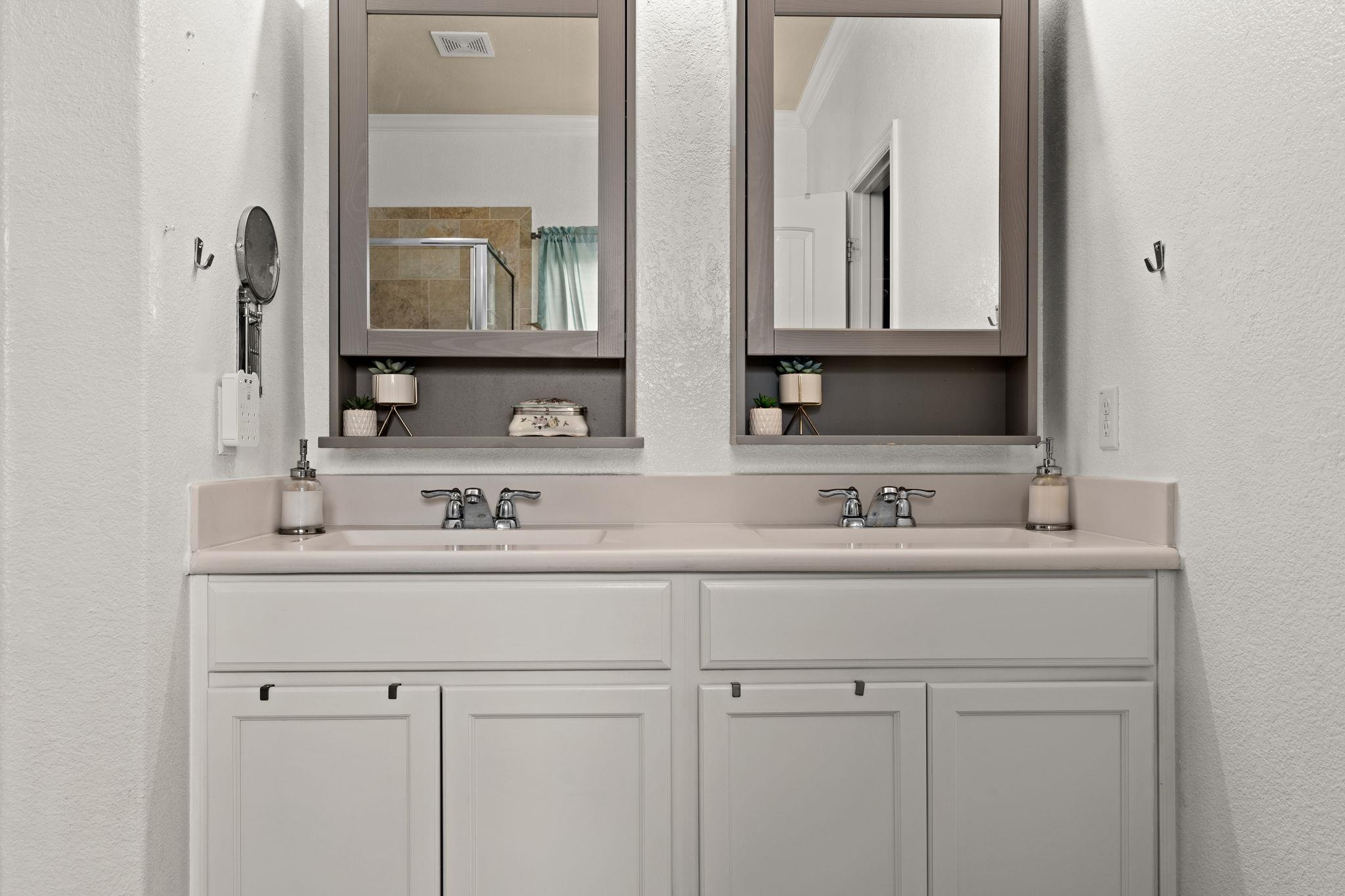 Image 12 of 29 For 3700 Joyce Ln