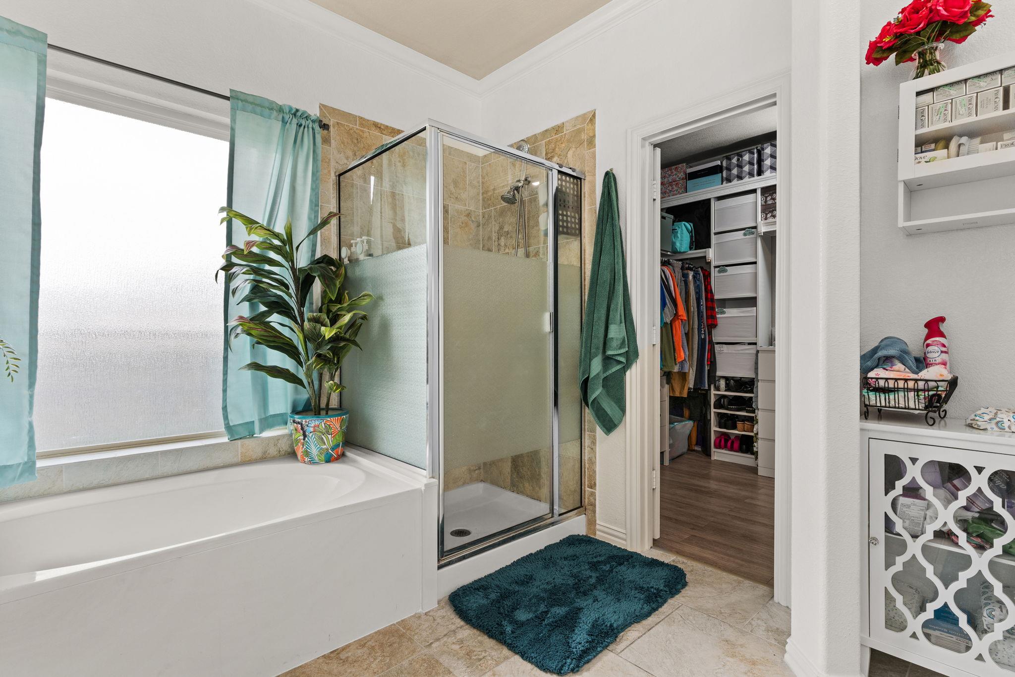 Image 14 of 29 For 3700 Joyce Ln