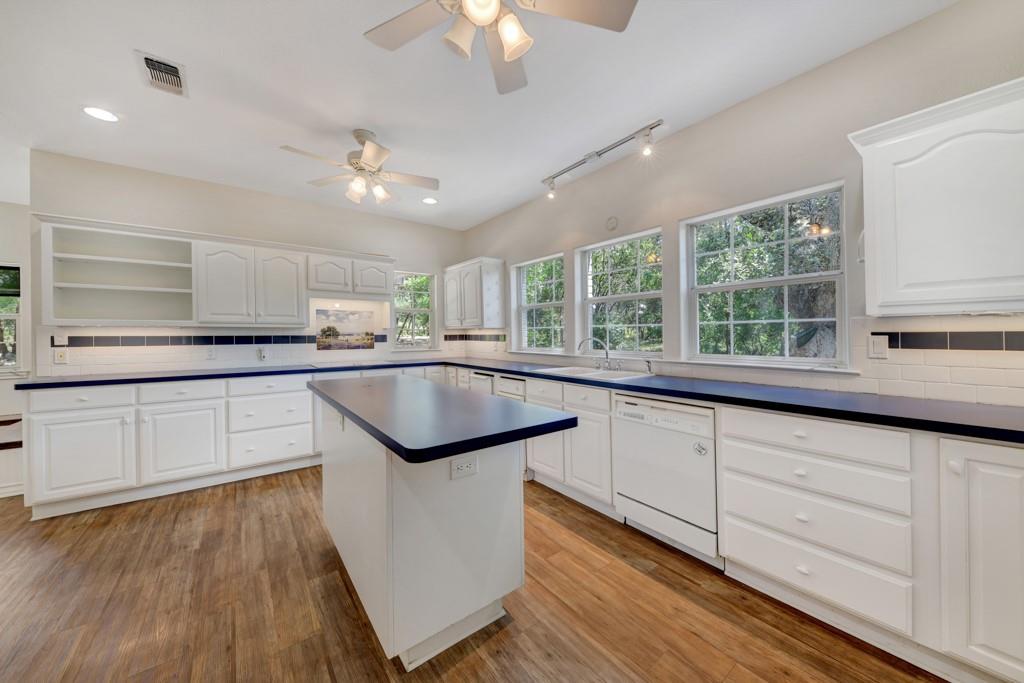 Image 10 of 40 For 639 Bluff Ridge Ct