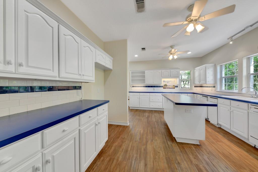 Image 11 of 40 For 639 Bluff Ridge Ct