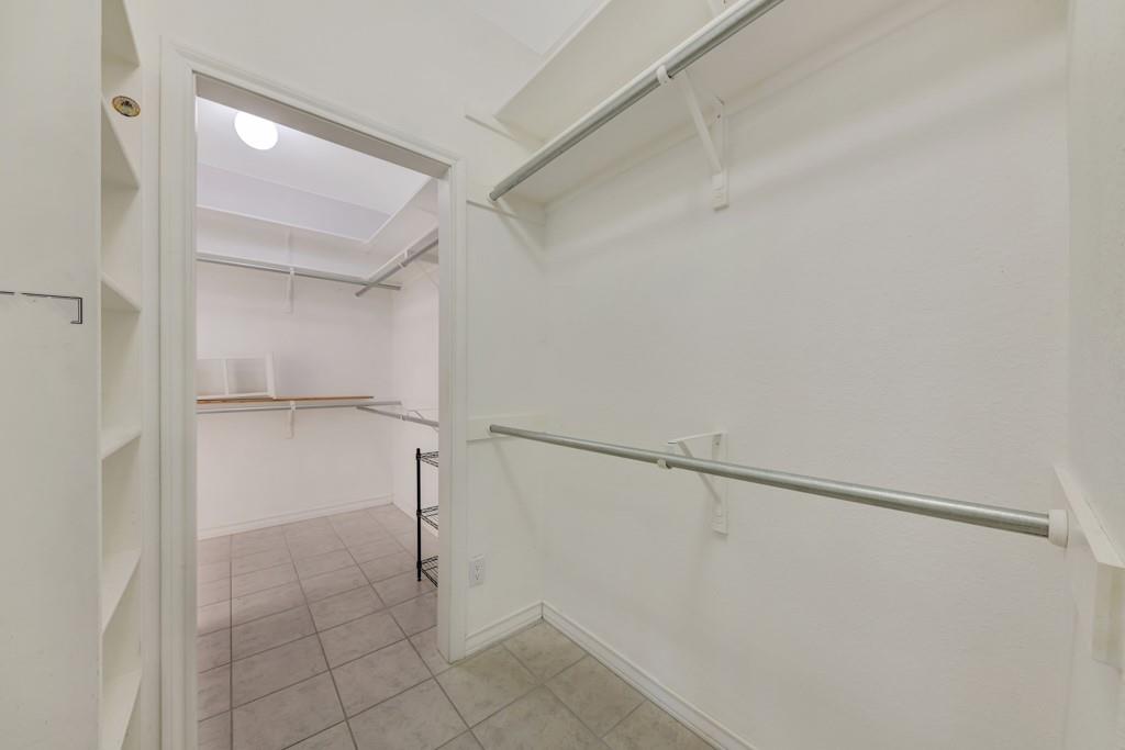 Image 18 of 40 For 639 Bluff Ridge Ct