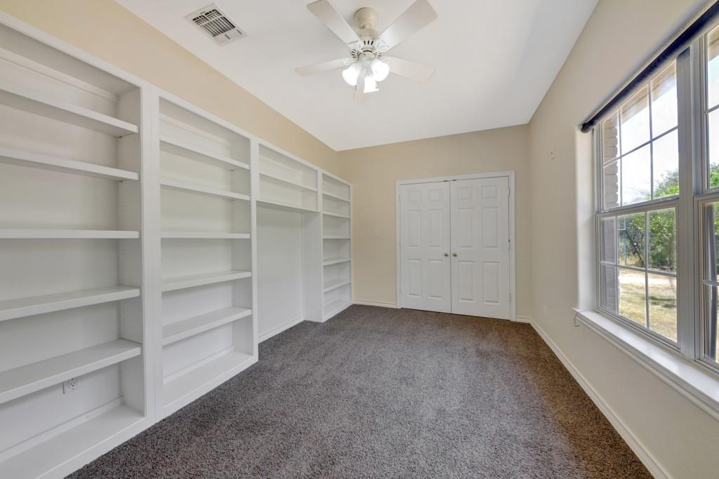 Image 19 of 40 For 639 Bluff Ridge Ct