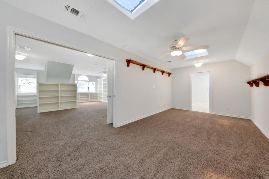 Image 22 of 40 For 639 Bluff Ridge Ct