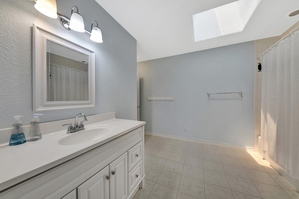 Image 23 of 40 For 639 Bluff Ridge Ct