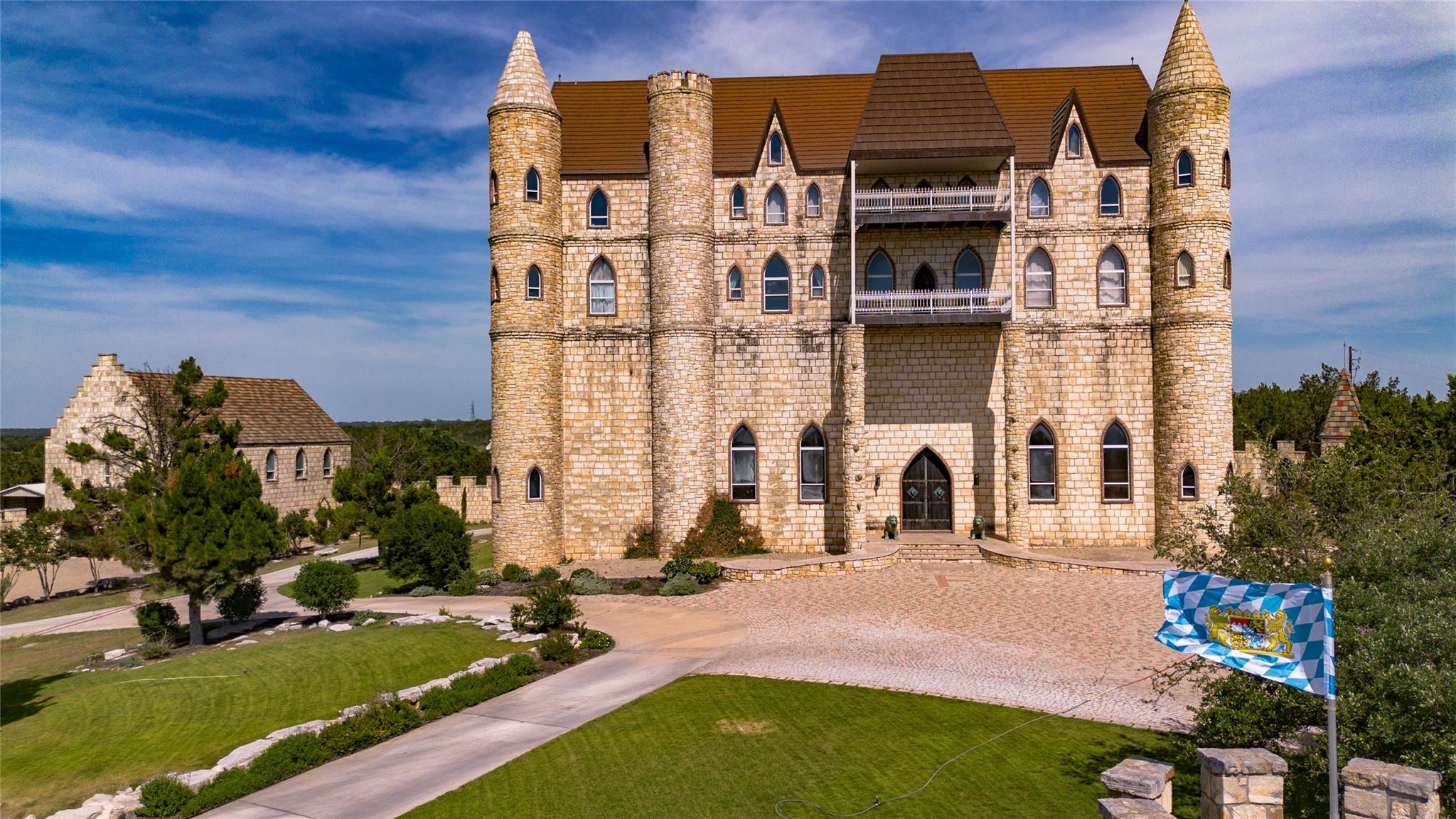 Image 3 of 40 For 7400 Park Road 4 S