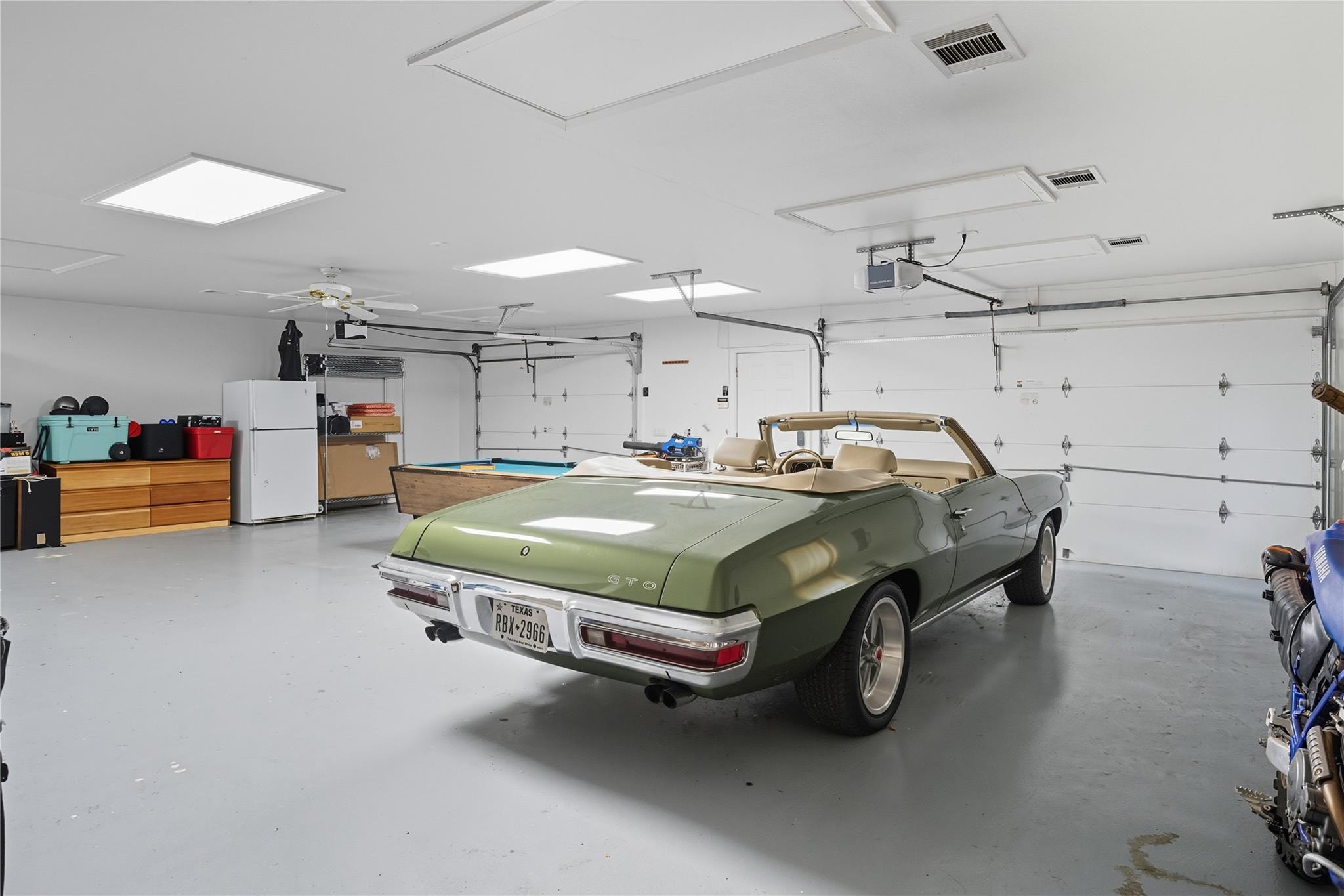 Image 21 of 29 For 11405 Antler Ln