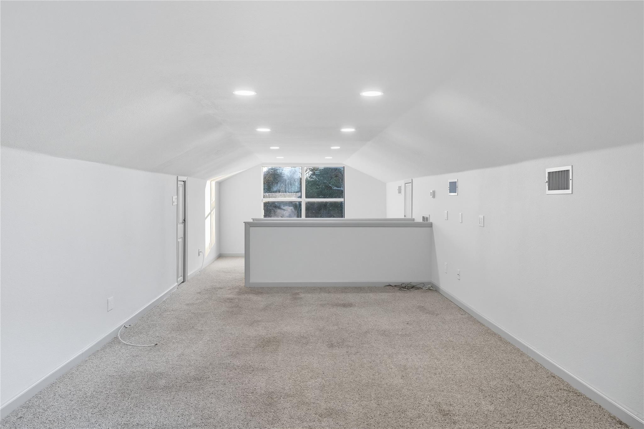 Image 22 of 29 For 11405 Antler Ln